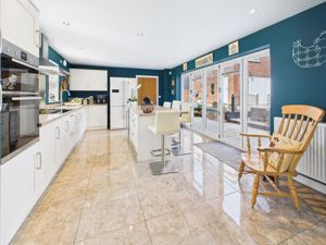 Breakfast Kitchen- click for photo gallery